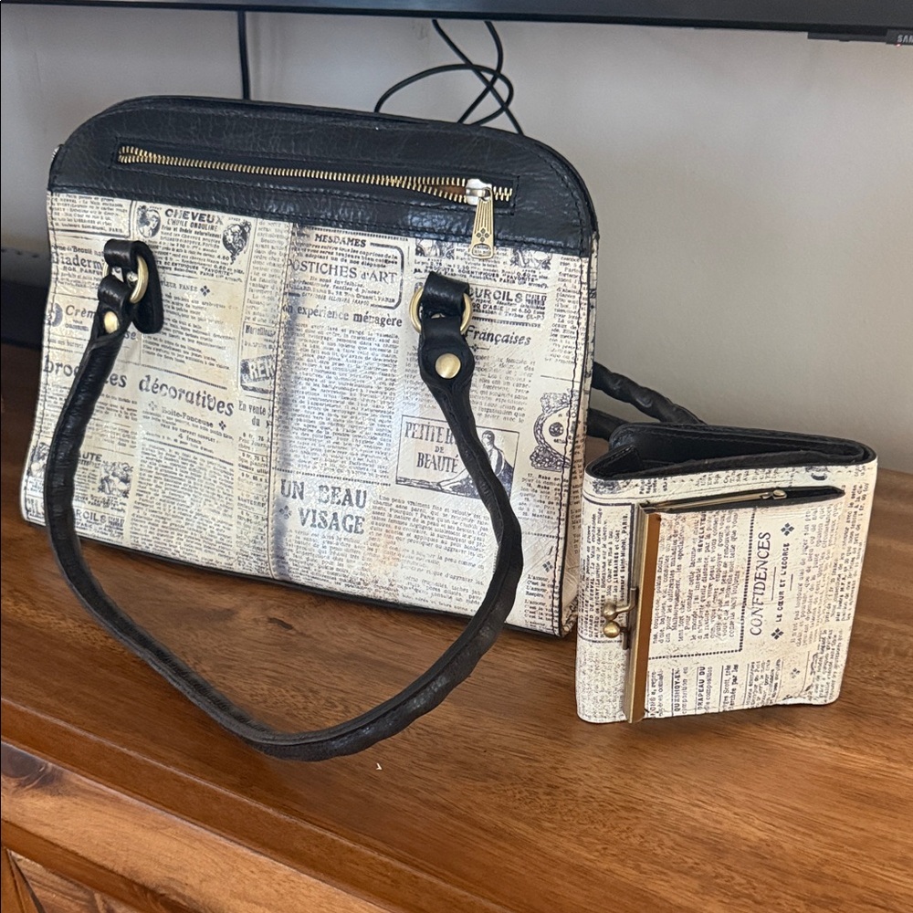 Patricia Nash Newspaper Print Shoulder Bag Set